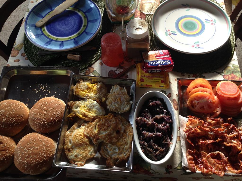 La Familia Bed & Breakfast *